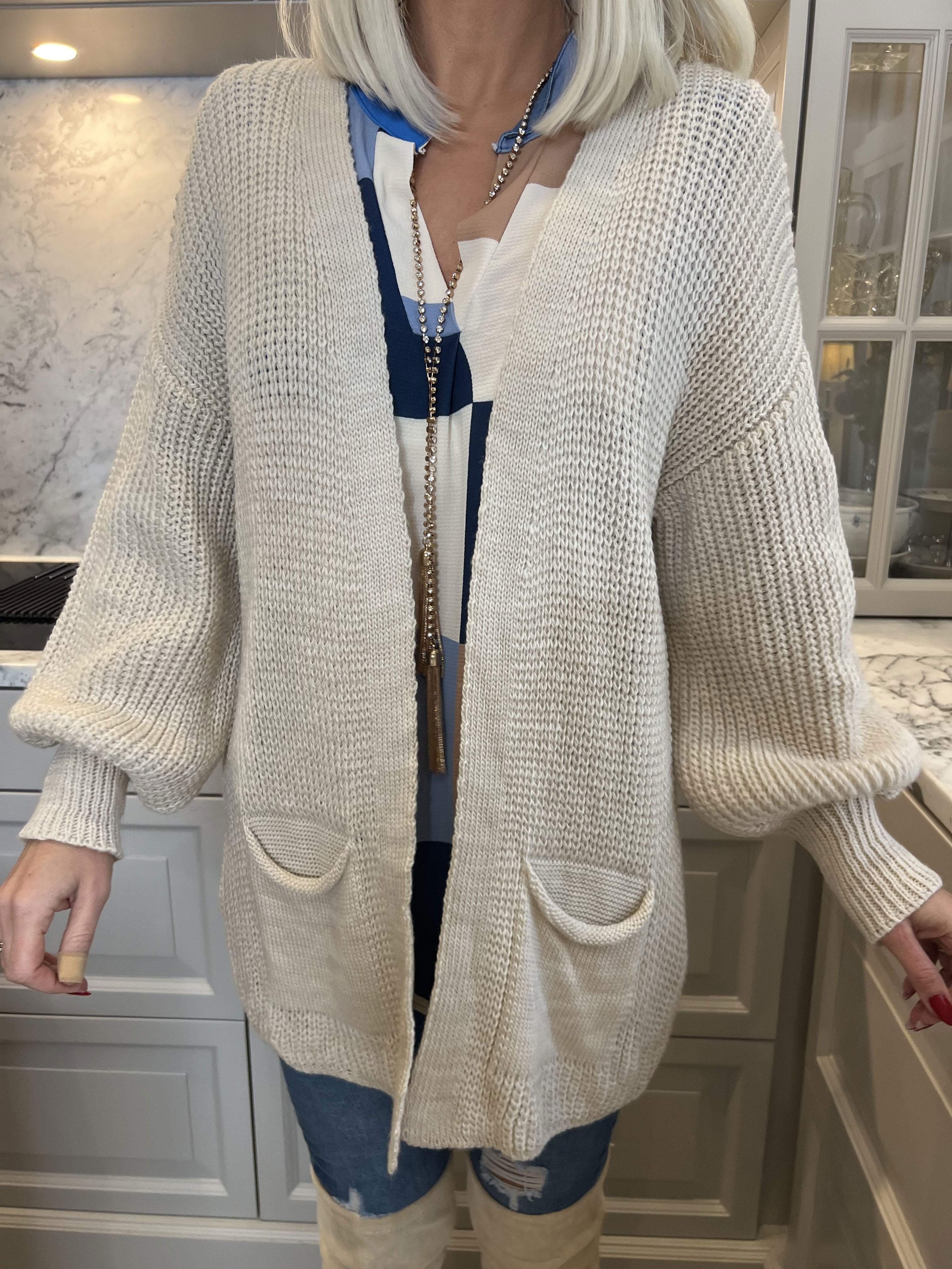 Sally Short - Sød strik cardigan med ballonærmer